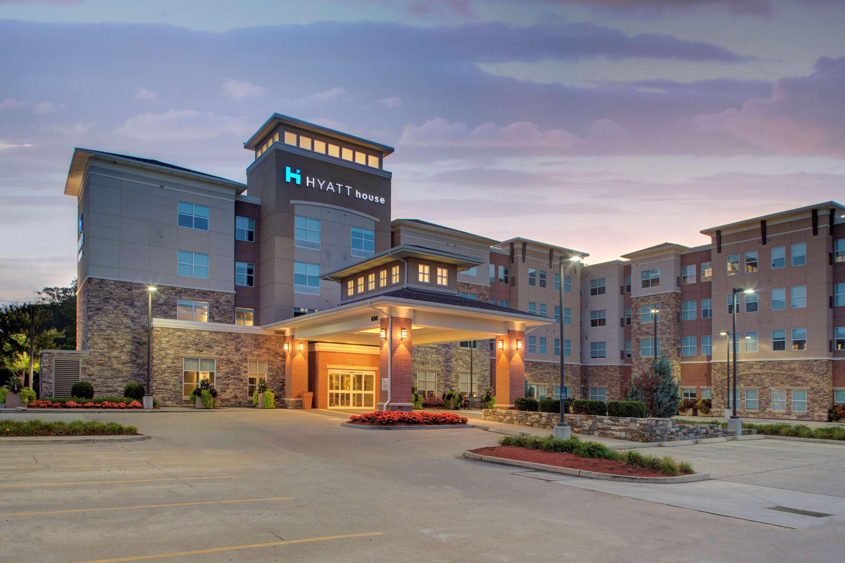 Hyatt House Shelton Hotel Exterior photo